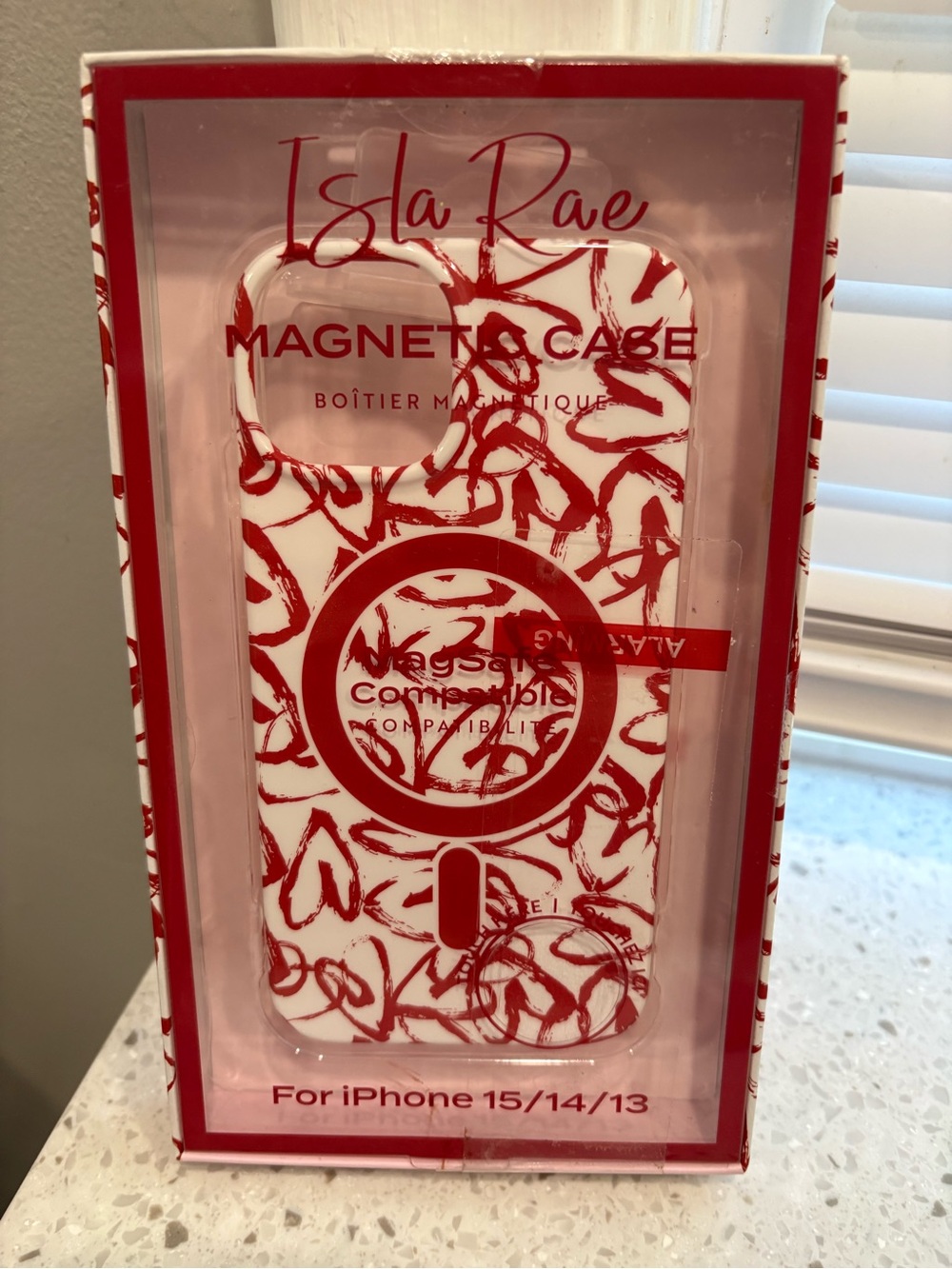 NIB Isla Rae White & Red Heart Pattern Magnetic Phone Case (iPhone 15/14/13)